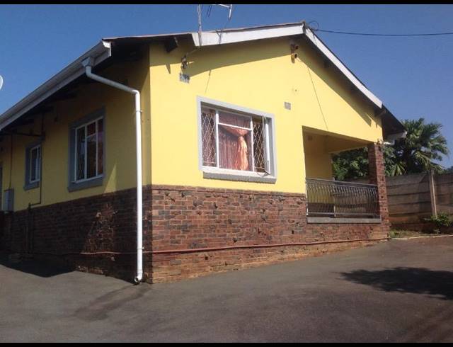 3 BEDROOM HOUSE FOR SALE IN WOODLANDS